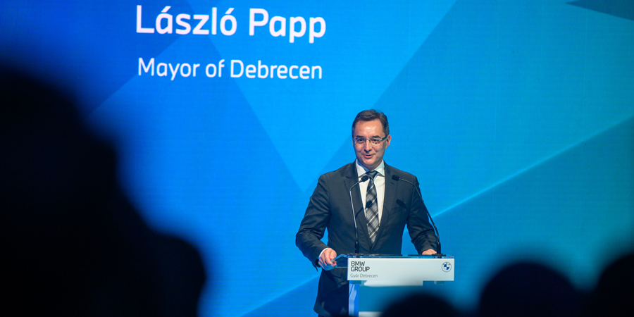 László Papp: When we entered the BMW Training Centre in Debrecen today, we entered the future